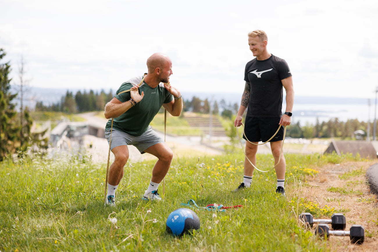 Martin Johnsrud Sundby og Stig Andre Berge i Holmenkollen